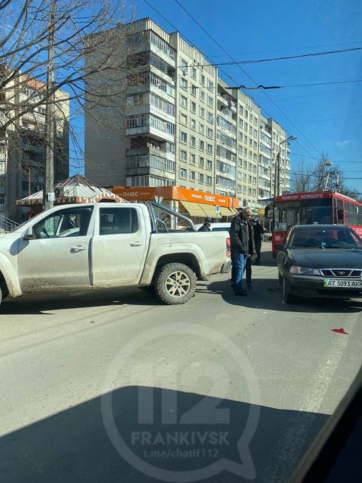 У Франківську через ДТП припинили рух тролейбуси ФОТО