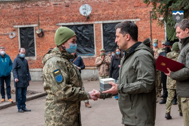 Президент відзначив бійців коломийської “десятки” ФОТО