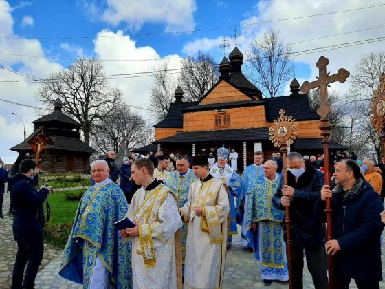 Митрополит Володимир Війтишин освятив мозаїку в давньому храмі Коломиї ФОТО