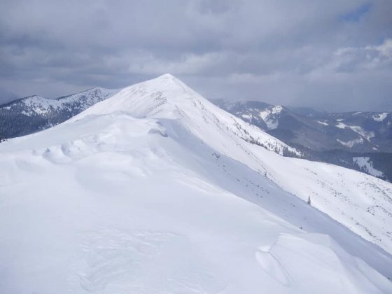 Вітер, сніг та мороз: у Карпатах продовжується зима ФОТО