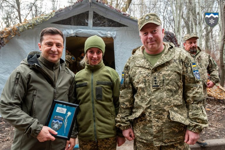 Президент відзначив бійців коломийської “десятки” ФОТО