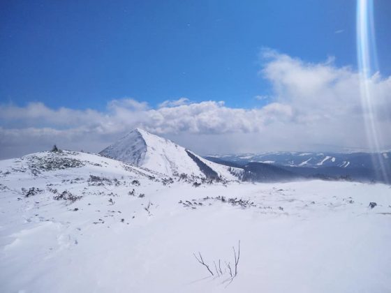 Вітер, сніг та мороз: у Карпатах продовжується зима ФОТО