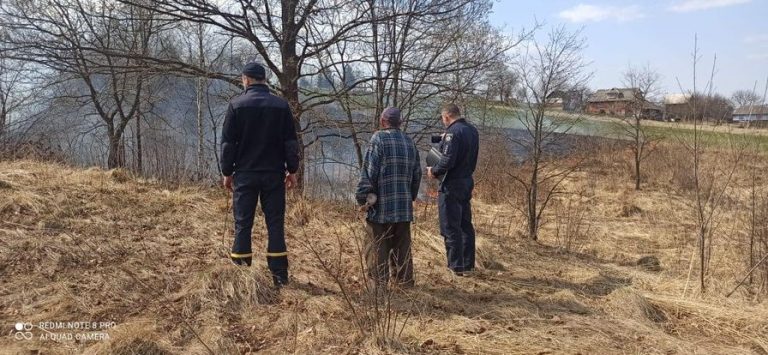 На Прикарпатті ще трьох паліїв сухої трави притягнуто до адміністративної відповідальності ФОТО