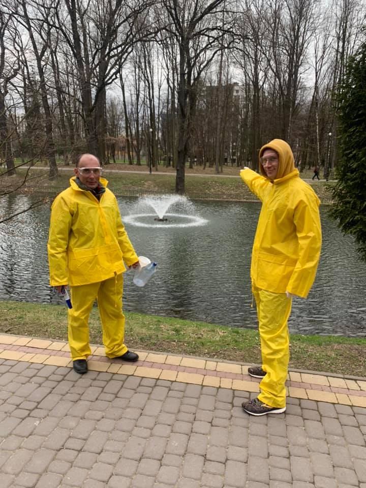 Харківські біохіміки досліджують, чому "цвіте" вода в Івано-Франківському парку ім. Т.Шевченка