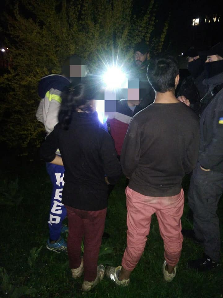 неповнолітніх