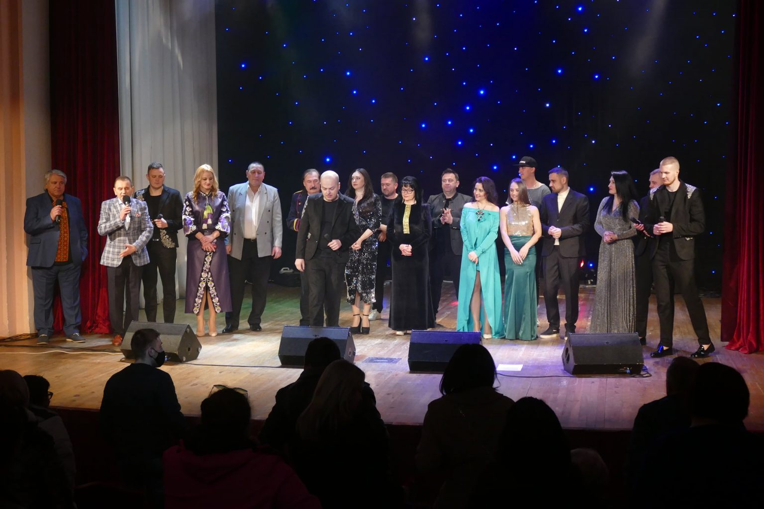 Українські зірки виступили на благодійному концерті в івано-франківській філармонії ФОТОРЕПОРТАЖ