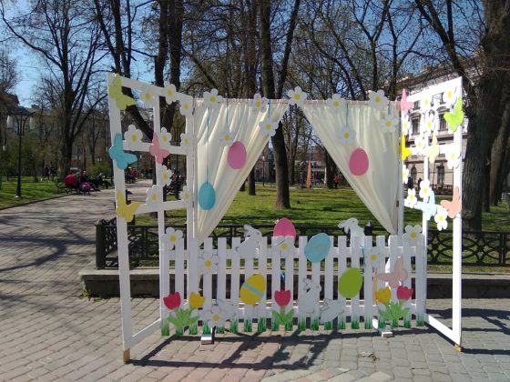 У центрі Івано-Франківська встановили святкові фотозони