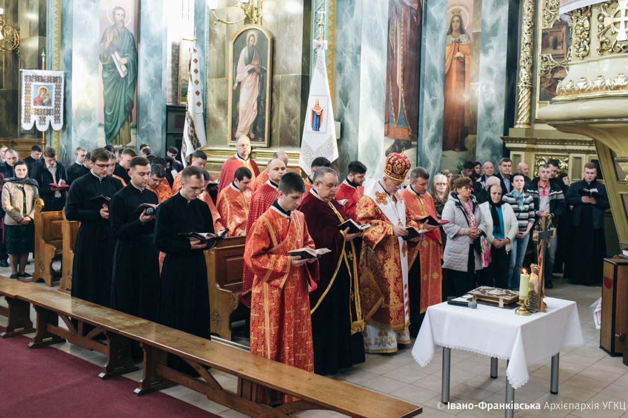 Розпорядок богослужінь в Архікатедральному соборі на Страсний Тиждень