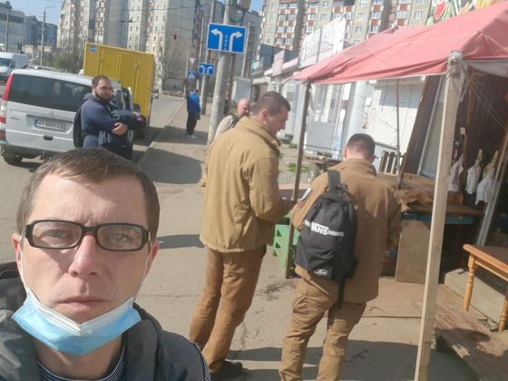 В Івано-Франківську "підприємець" із недійсним паспортом доводив муніципалам, що його "кришує" поліція ФОТО