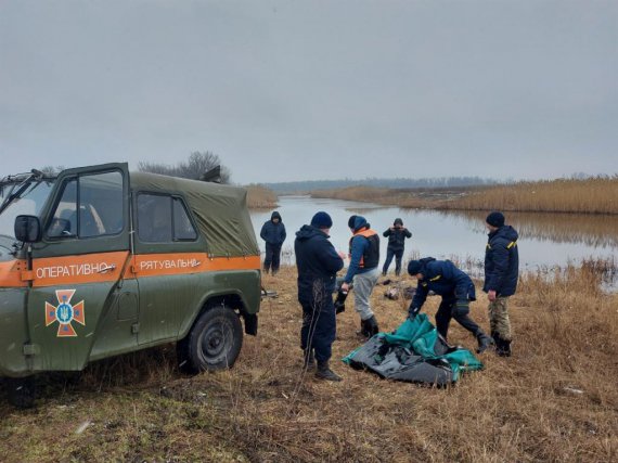 На Франківщині з ріки витягнули тіло місцевого мешканця - причину смерті встановить слідство