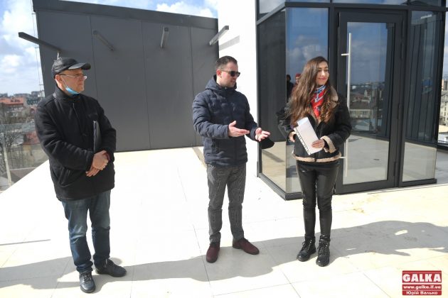 Власники готелю "Дністер" влаштували екскурсію для журналістів приміщеннями відреставрованої будівлі ФОТО та ВІДЕО