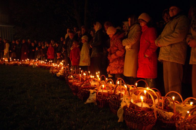 Розпорядок Великодніх Богослужінь у храмах Івано-Франківська