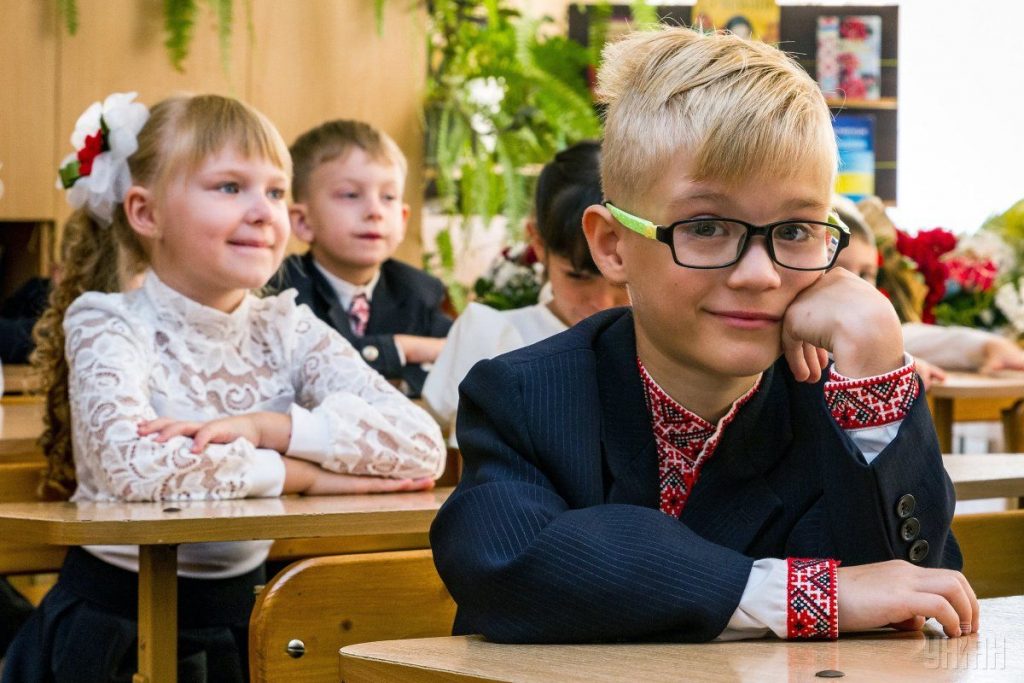 До уваги прикарпатців: відомі особливості процедури зарахування першачків