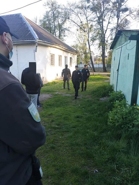 спіймали