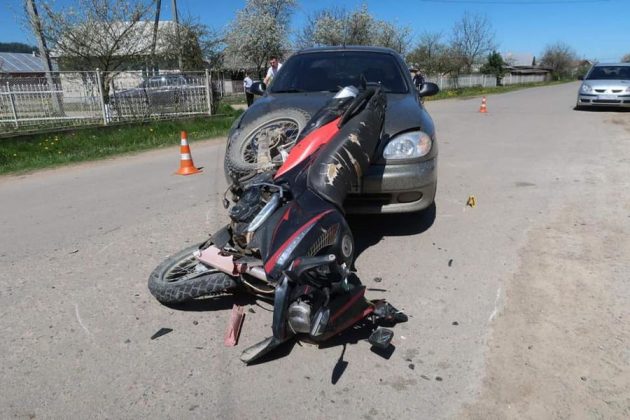 На Прикарпатті лекговик збив мотоцикліста ФОТО
