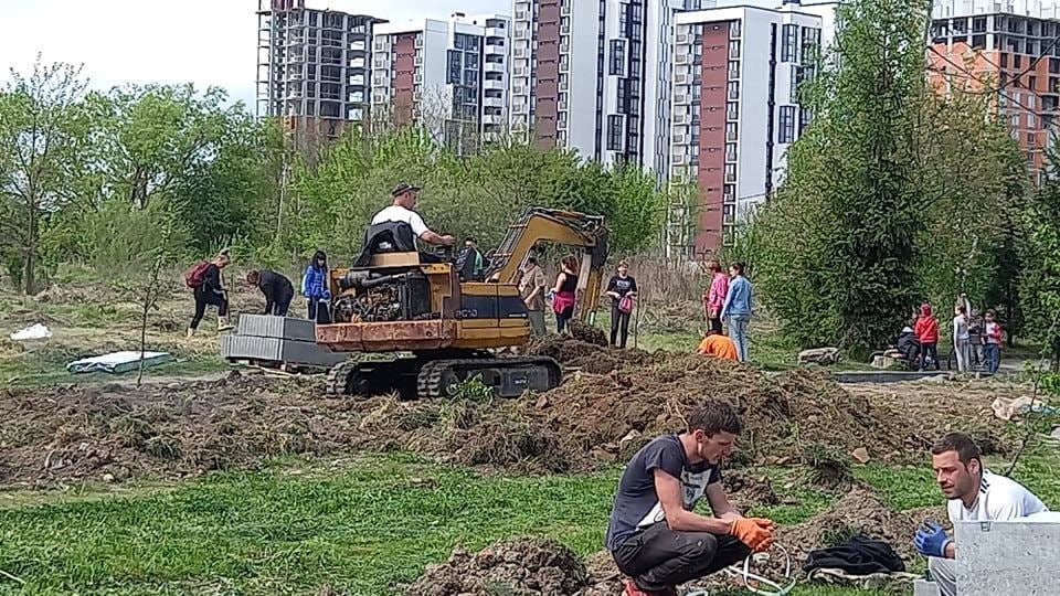 забудувати