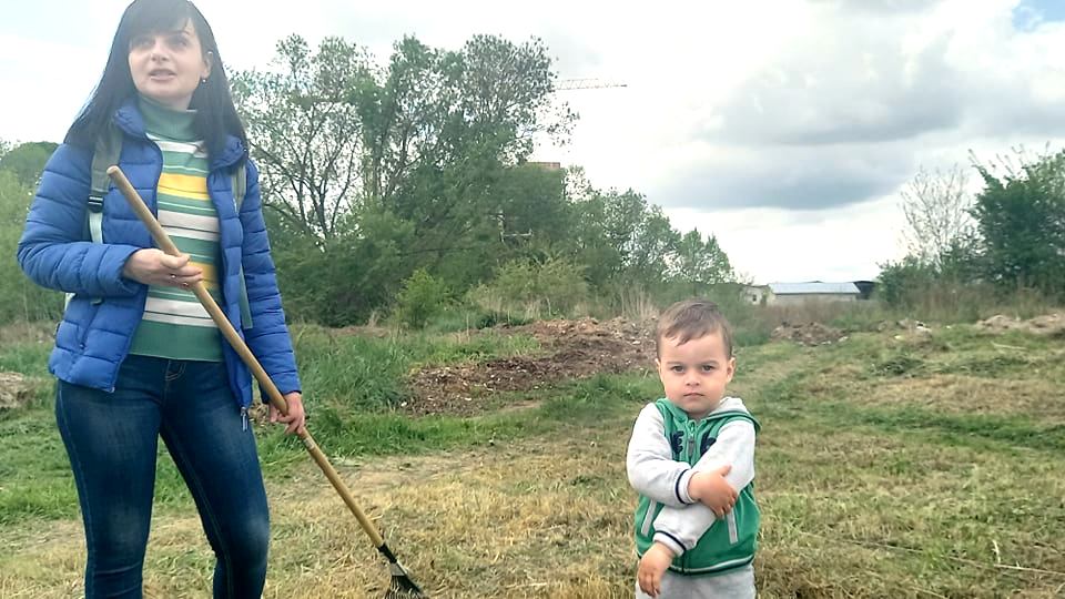 забудувати