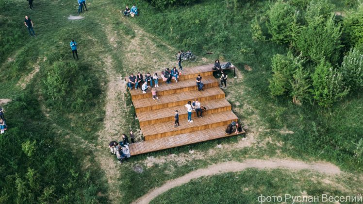 За тиждень від часу відкриття, відпочинкова зона на Вовчинецьких пагорбах перетворилася на смітник ФОТО