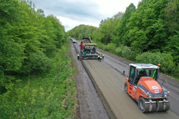 На Прикарпатті розпочали ремонт дороги між селами Боднарів та Вістова ФОТО