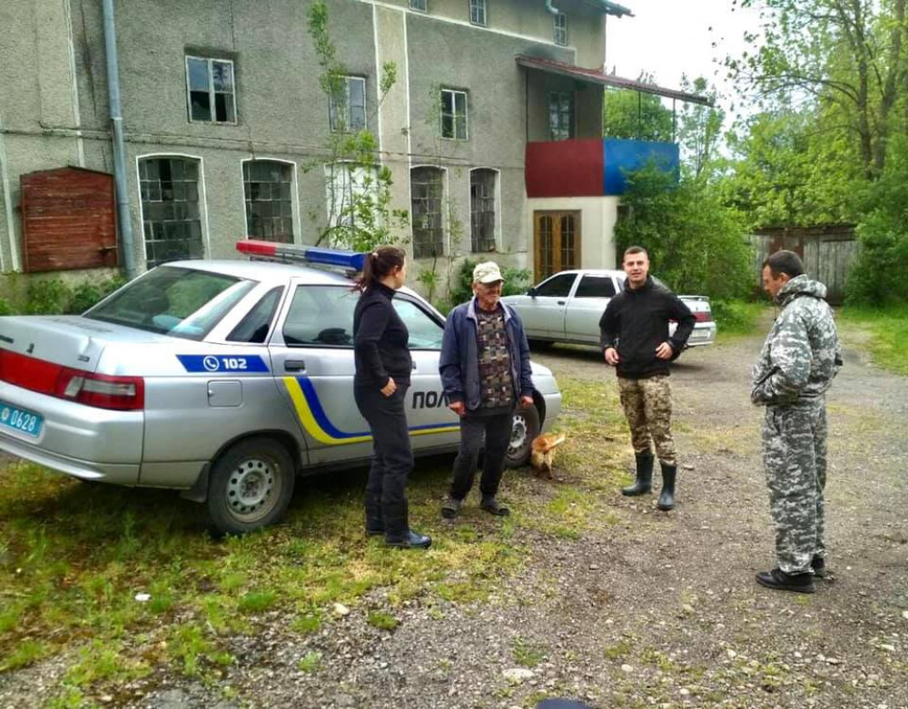 На Прикарпатті розшукують зниклого декілька днів тому літнього чоловіка ФОТО