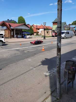 На Прикарпатті позашляховик здійснив наїзд на мотоцикліста. Водія двоколісного забрала "швидка" ФОТО