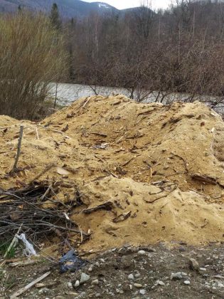 Калуський район потопає у смітті ФОТО