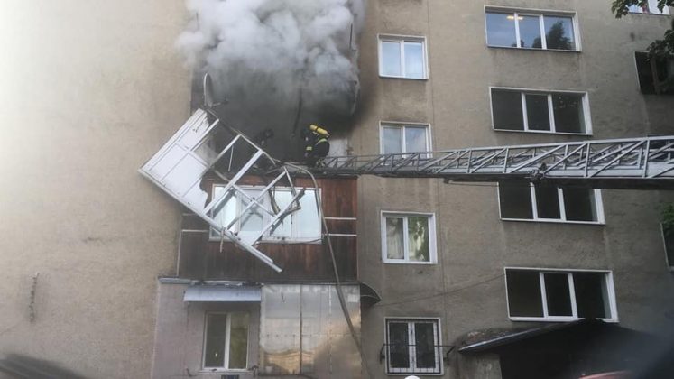 В ранковій пожежі на "Майзлях" загинула людина ФОТО та ВІДЕО