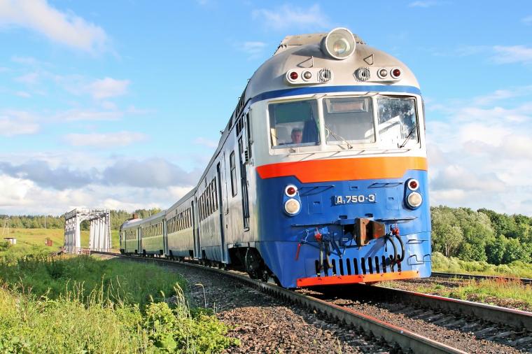 Франківські депутати звернулись до уряду з проханням відновити залізничну колію на Тернопільщину