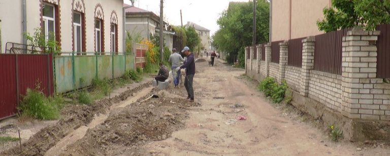 У Франківську продовжили лагодити багатостраждальну вулицю Стефаника ФОТО та ВІДЕО