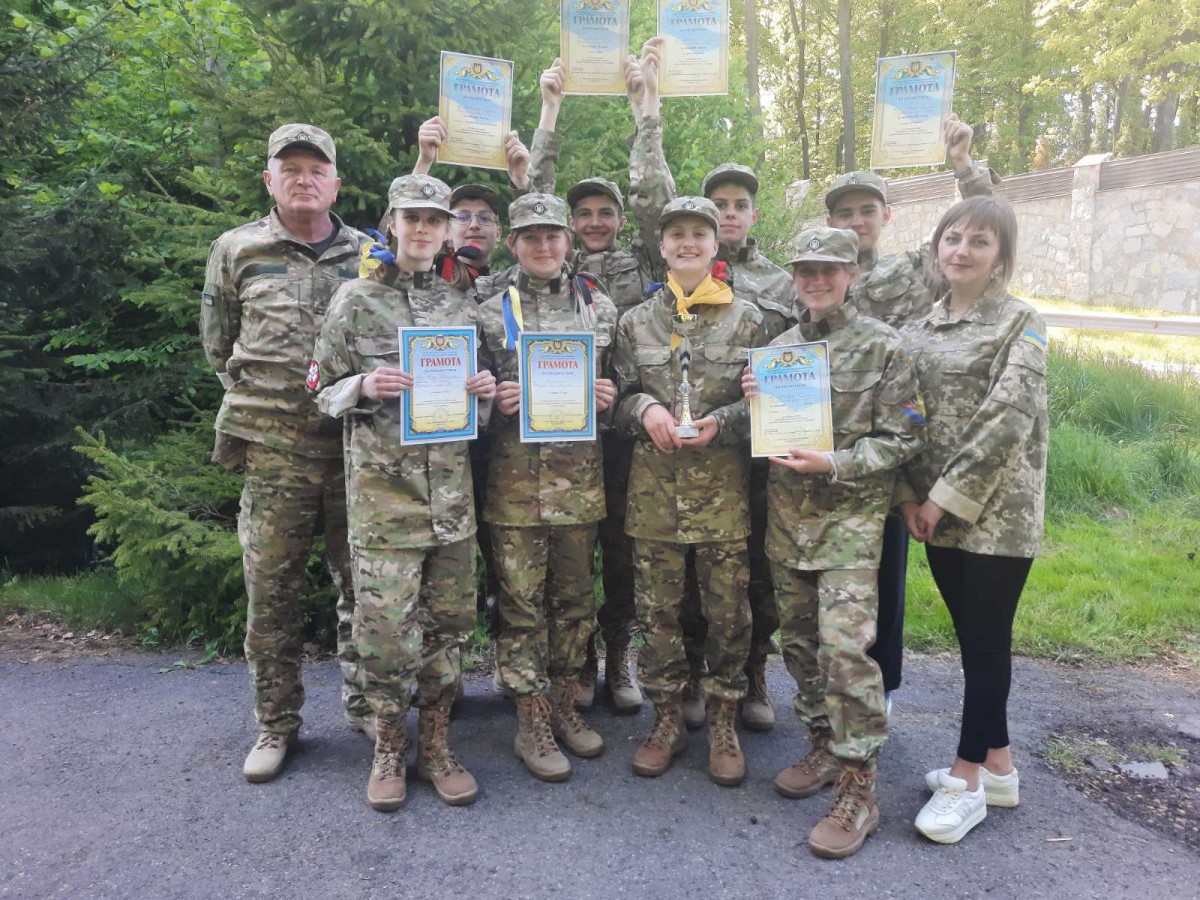 Ліцеїсти з Калуша перемогли у військово-патріотичній грі “Джура”