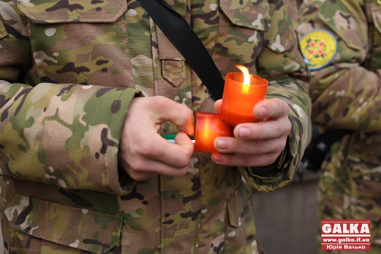 У школах Івано-Франківська вшанують пам’ять випускників, які загинули на війні з Росією