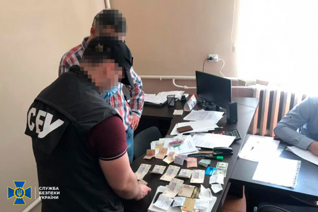 СБУ викрила прикарпатського старосту і двох депутатів ОТГ на хабарі у сумі 200 тисяч гривень