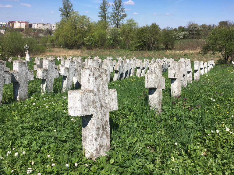 На військовому кладовищі у Калуші знайшли могилу вояка зі Старого Угринова, який загинув під час Першої світової війни