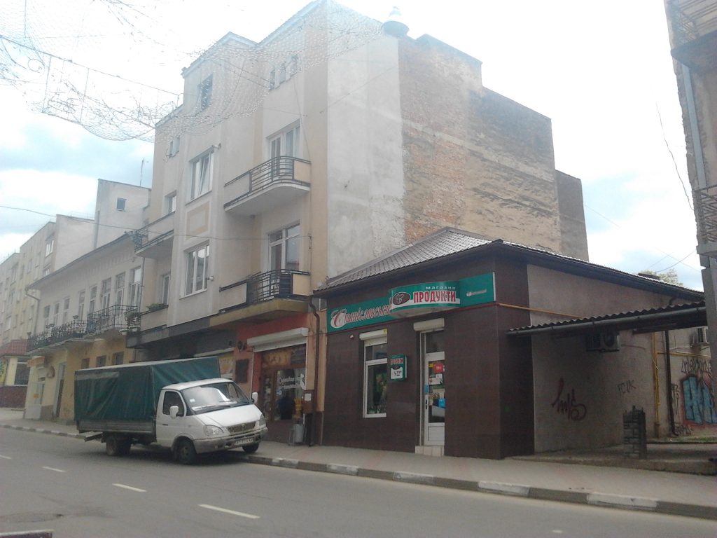 Цієї ночі у Калуші горів продуктовий магазин - вогонь завдав значних збитків