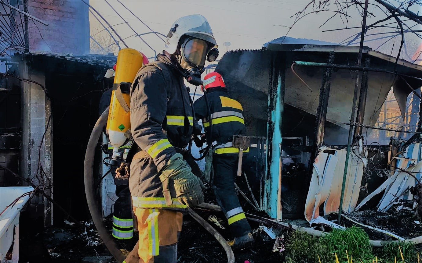 На околиці Івано-Франківська горів дачний будиночок