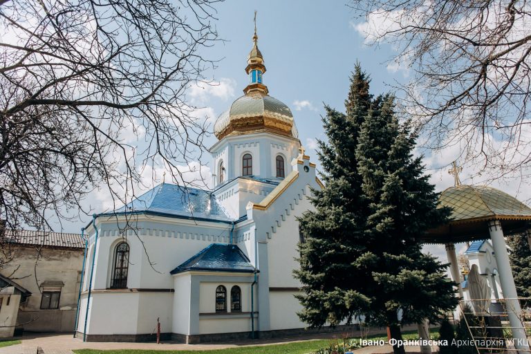 Франківцям показали красу та розповіли історію “церкви на Гірці”