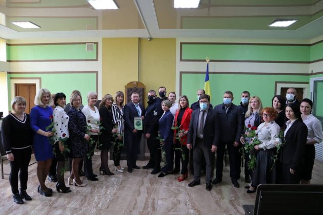 Ще один суд в Івано-Франківській області взяли під охорону ФОТО