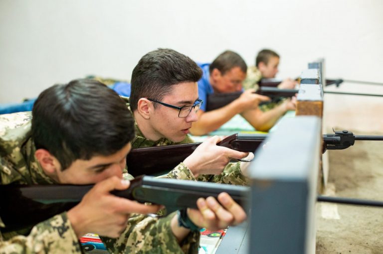 У франківських ліцеях розвивають спортивно-стрілецьку інфраструктуру ВІДЕО