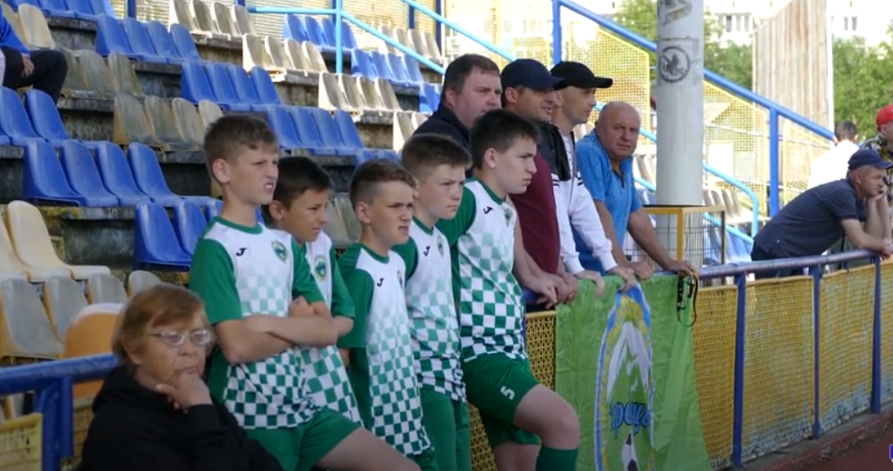 Прикарпатськи дитячо-юнацький футбольний клуб став срібним призером всеукраїнського футбольного турніру