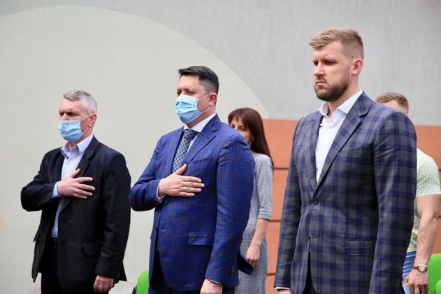 Голова ОДА відвідав наукове містечко "Нова енергія" ", де відбулося урочисте вручення дипломів учасникам АТО/ООС