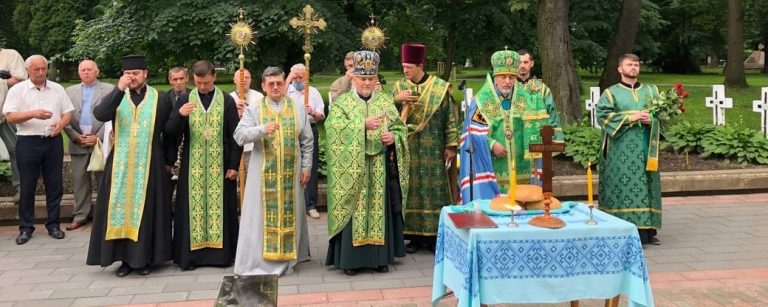 У Франківську вшанували пам'ять полеглих за волю та незалежність України ФОТО