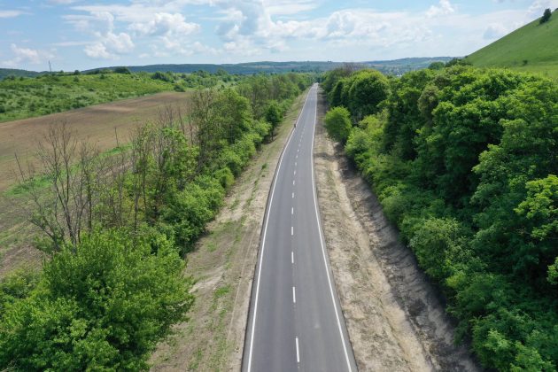 На Рогатинщині ремонтують дорогу міжнародного значення ФОТО