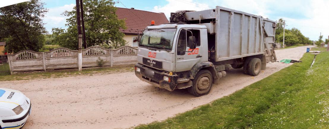 Стали відомі деталі ДТП, в якій під колесами сміттєвоза загинув чоловік ФОТО