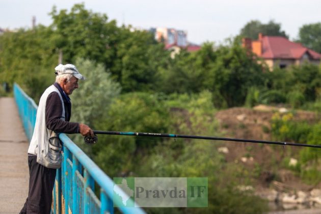 Куди поділися смітники? Мешканці Франківської ОТГ нарікають на засмічення ФОТО