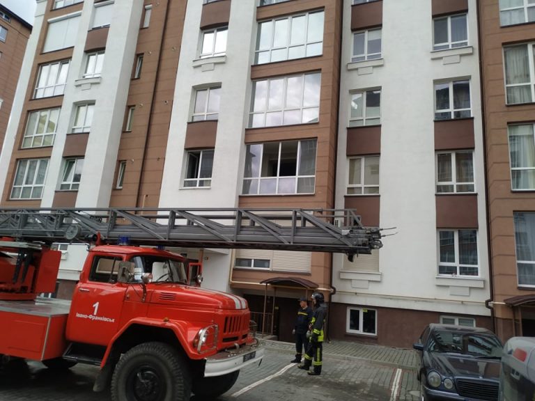 Ймовірно - самогубство: в поліція розповіли деталі смертельної пожежі у Франківську ФОТО