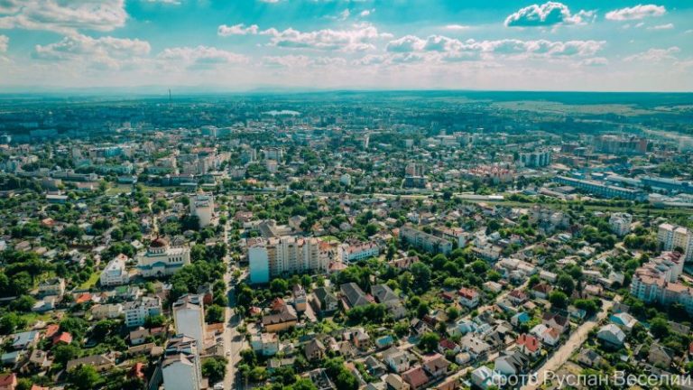 Франківський фотограф показав, як виглядає мікрорайон “Гірка” з висоти ФОТО