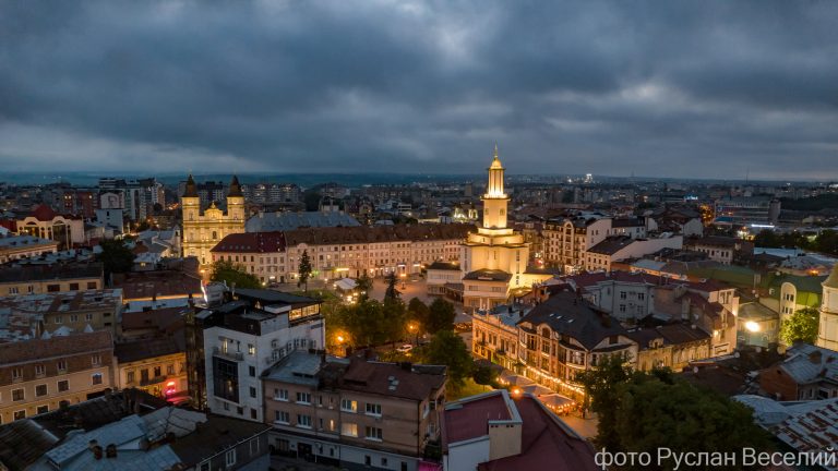 Неймовірні світлини вечірнього Івано-Франківська з неба ФОТОРЕПОРТАЖ