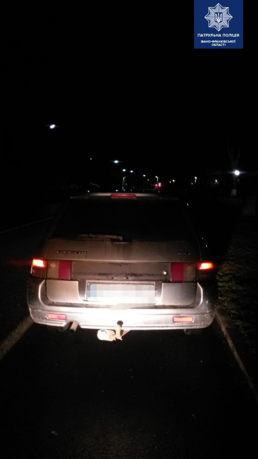 Франківські патрульні зупинили п'яного водія з 4-річною дитиною в авто