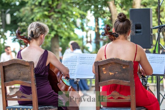 У Франківську стартував 4-й сезон благодійних концертів «На шапку» ФОТОРЕПОРТАЖ