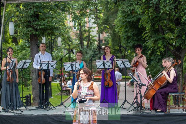 У Франківську стартував 4-й сезон благодійних концертів «На шапку» ФОТОРЕПОРТАЖ